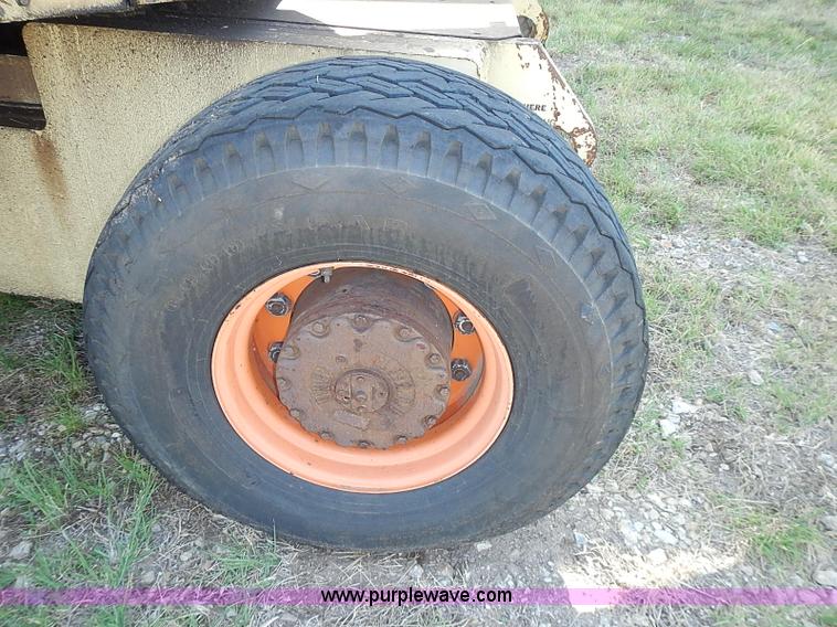 image for item I3547 1985 JLG 60HTR boom lift