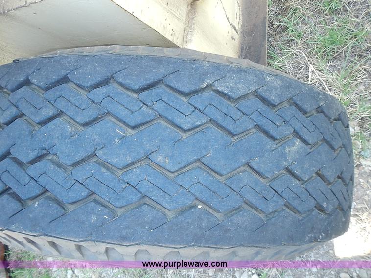 image for item I3547 1985 JLG 60HTR boom lift