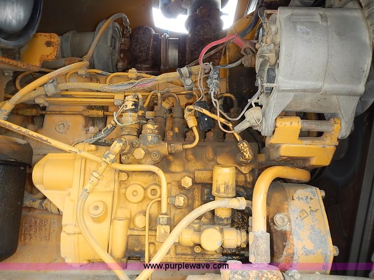 image for item I3553 1995 John Deere 770BH articulated motor grader