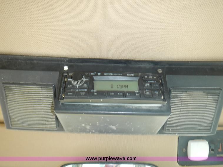 image for item I3553 1995 John Deere 770BH articulated motor grader