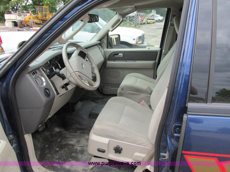 image for item I4133 2009 Ford Expedition XLT SUV