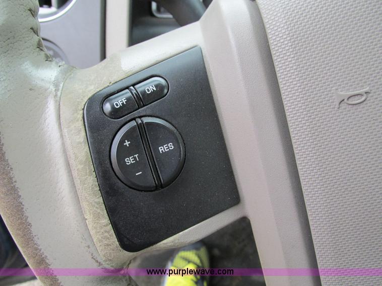 image for item I4133 2009 Ford Expedition XLT SUV