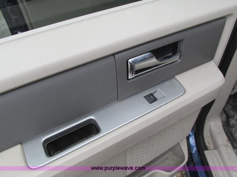 image for item I4133 2009 Ford Expedition XLT SUV