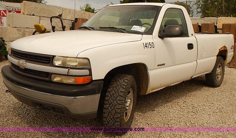 image for item I5491 1999 Chevrolet Silverado 1500 pickup truck