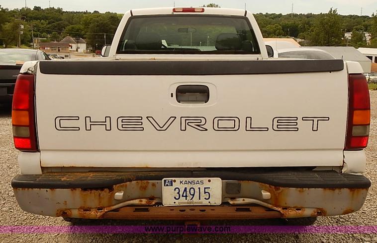 image for item I5491 1999 Chevrolet Silverado 1500 pickup truck