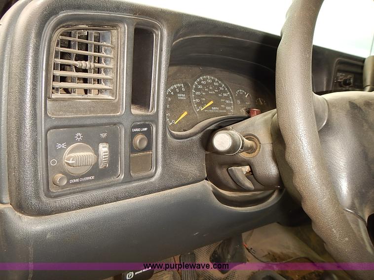 image for item I5491 1999 Chevrolet Silverado 1500 pickup truck