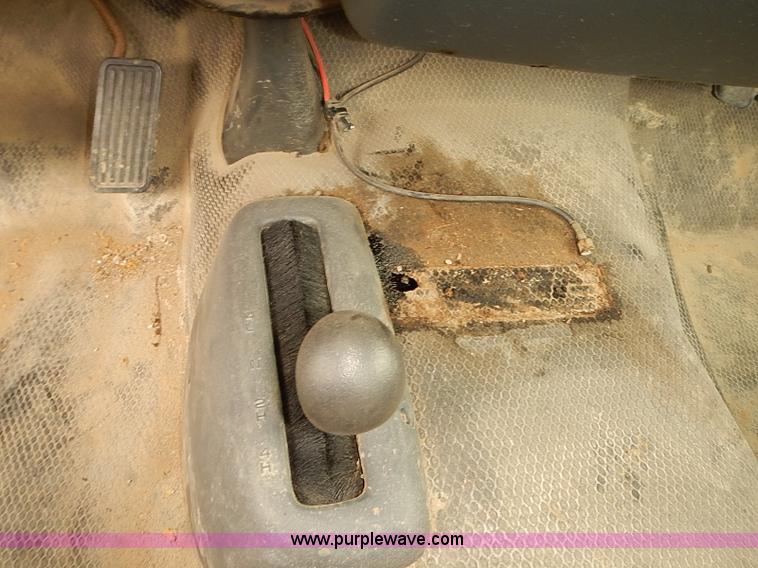 image for item I5491 1999 Chevrolet Silverado 1500 pickup truck