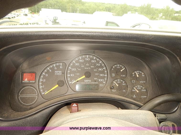 image for item I5491 1999 Chevrolet Silverado 1500 pickup truck