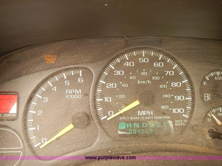 image for item I5491 1999 Chevrolet Silverado 1500 pickup truck