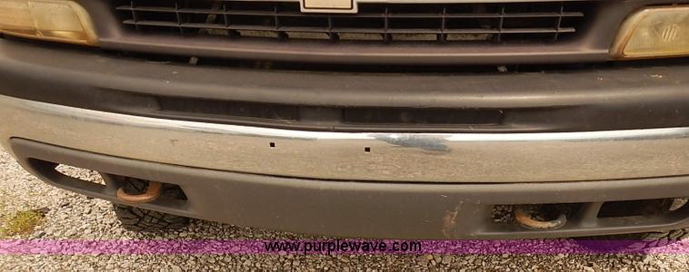 image for item I5491 1999 Chevrolet Silverado 1500 pickup truck