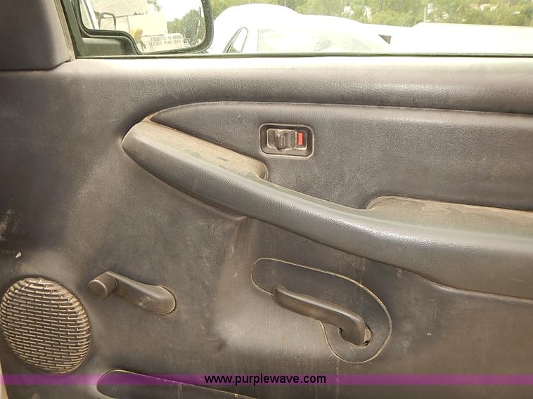 image for item I5491 1999 Chevrolet Silverado 1500 pickup truck