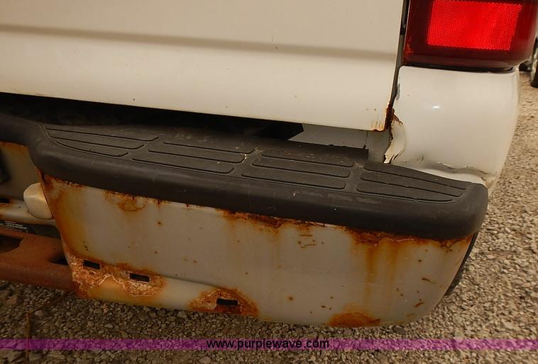 image for item I5491 1999 Chevrolet Silverado 1500 pickup truck