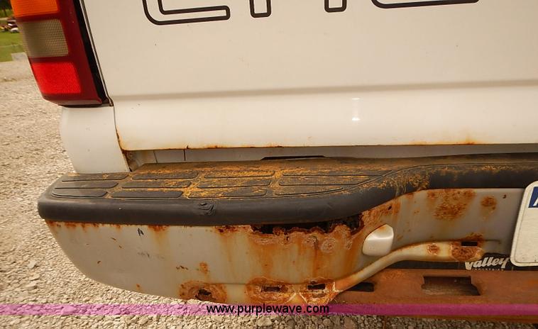 image for item I5491 1999 Chevrolet Silverado 1500 pickup truck