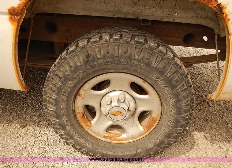 image for item I5491 1999 Chevrolet Silverado 1500 pickup truck