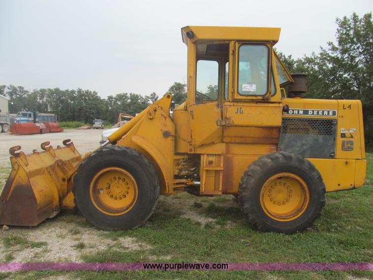 image for item I8974 1978 John Deere 444 wheel loader