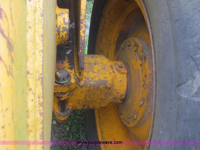 image for item I8974 1978 John Deere 444 wheel loader