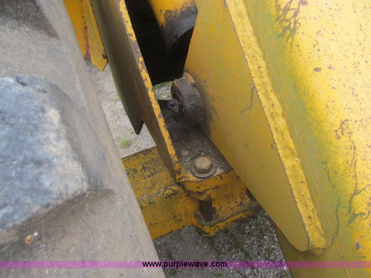 image for item I8974 1978 John Deere 444 wheel loader