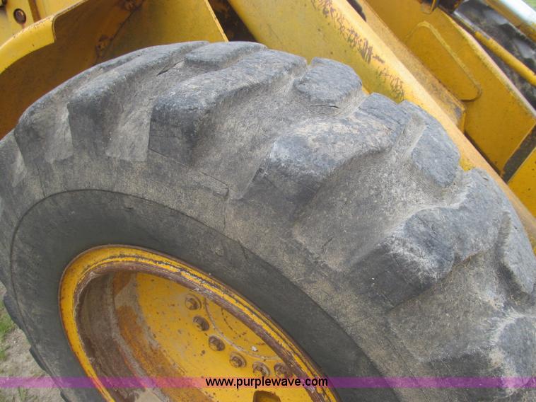 image for item I8974 1978 John Deere 444 wheel loader