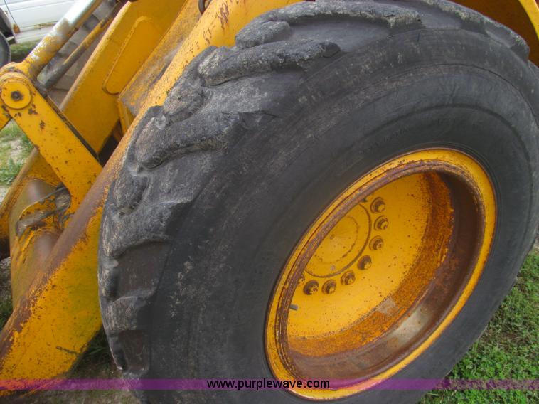 image for item I8974 1978 John Deere 444 wheel loader