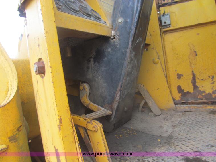 image for item I8974 1978 John Deere 444 wheel loader