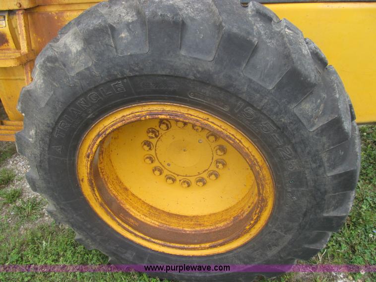 image for item I8974 1978 John Deere 444 wheel loader