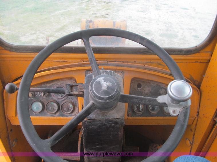 image for item I8974 1978 John Deere 444 wheel loader