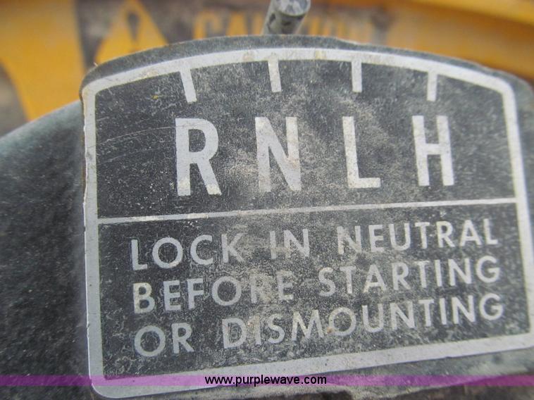 image for item I8974 1978 John Deere 444 wheel loader