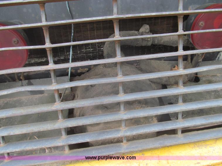 image for item I8974 1978 John Deere 444 wheel loader