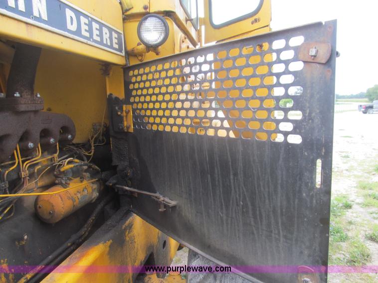image for item I8974 1978 John Deere 444 wheel loader