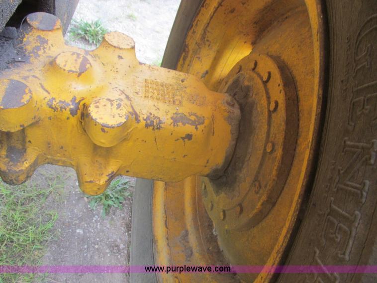 image for item I8974 1978 John Deere 444 wheel loader