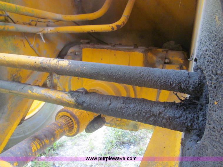 image for item I8974 1978 John Deere 444 wheel loader