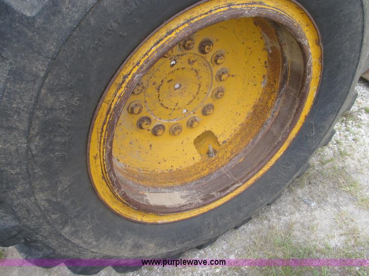 image for item I8974 1978 John Deere 444 wheel loader