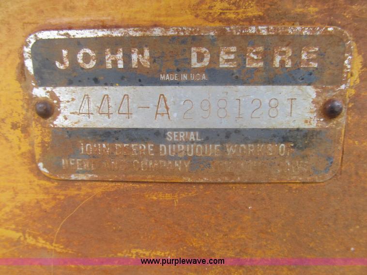 image for item I8974 1978 John Deere 444 wheel loader