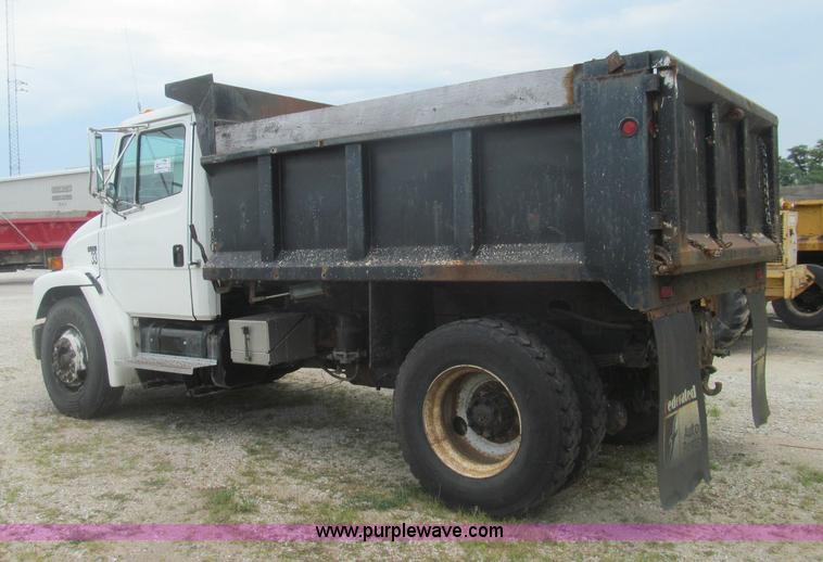 image for item I8975 1998 Freightliner FL70 dump truck