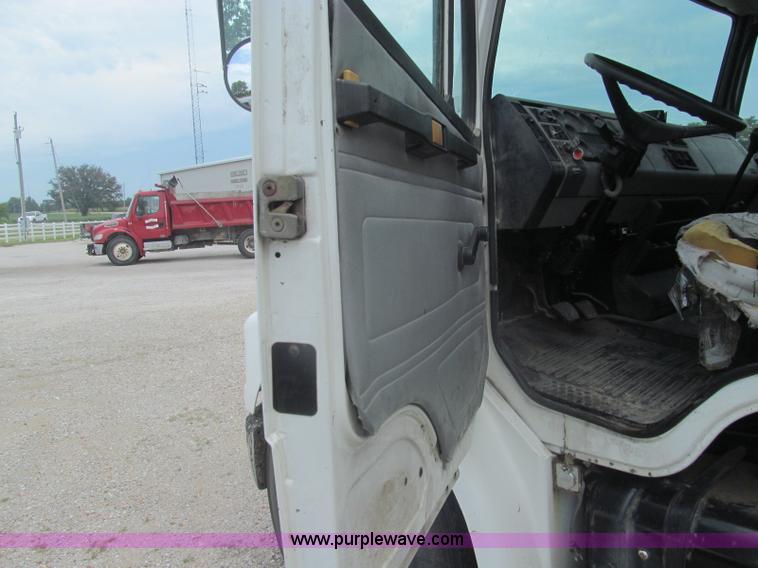 image for item I8975 1998 Freightliner FL70 dump truck