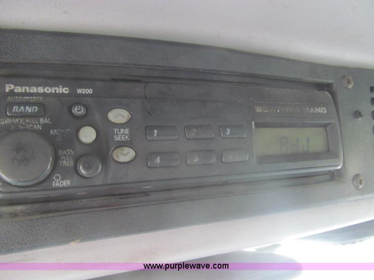 image for item I8975 1998 Freightliner FL70 dump truck