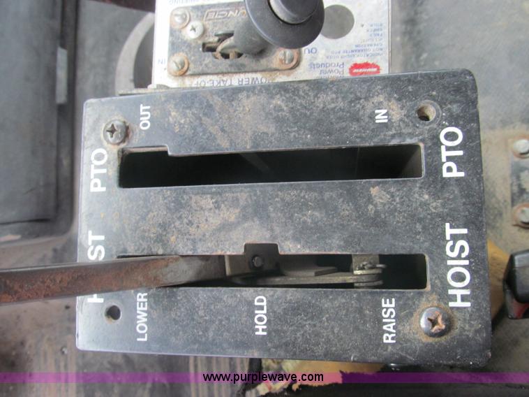 image for item I8975 1998 Freightliner FL70 dump truck