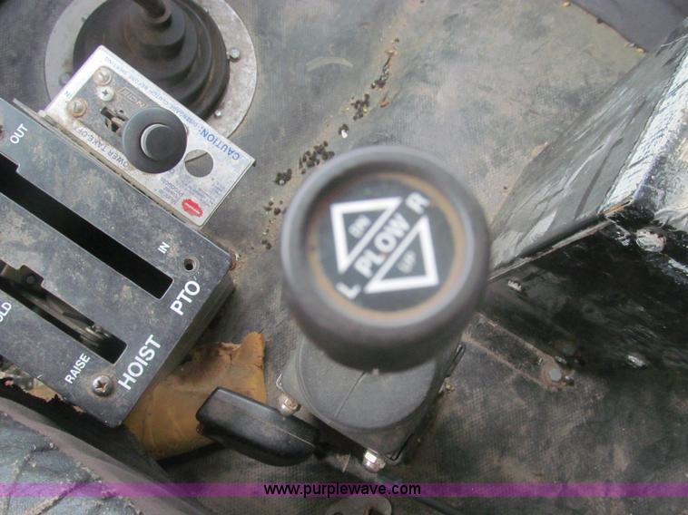 image for item I8975 1998 Freightliner FL70 dump truck