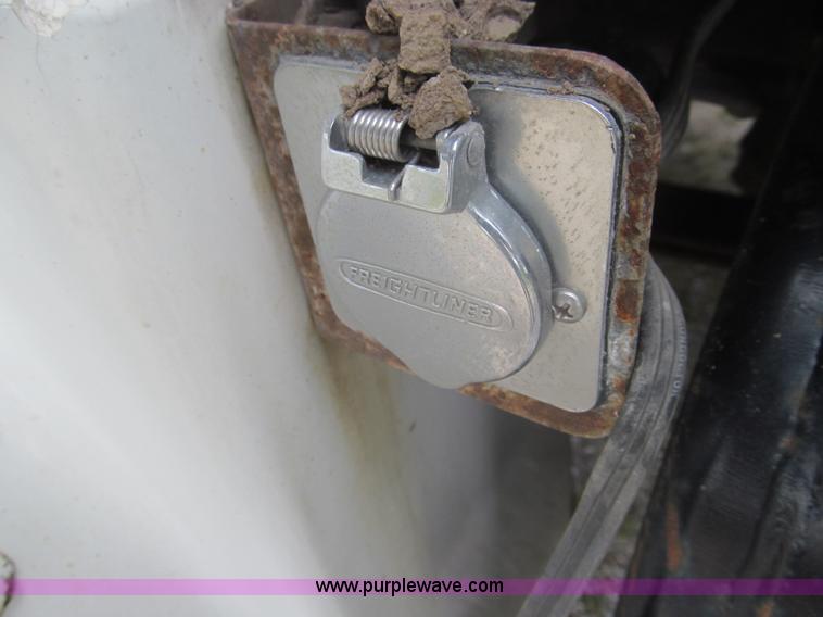 image for item I8975 1998 Freightliner FL70 dump truck