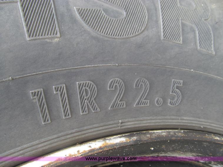 image for item I8975 1998 Freightliner FL70 dump truck