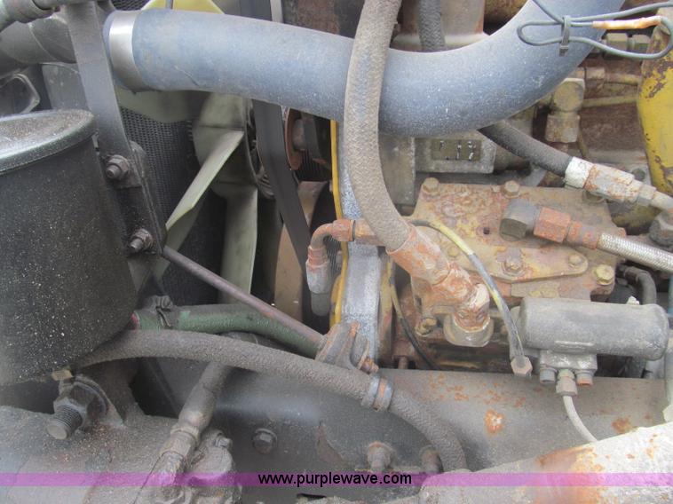 image for item I8975 1998 Freightliner FL70 dump truck