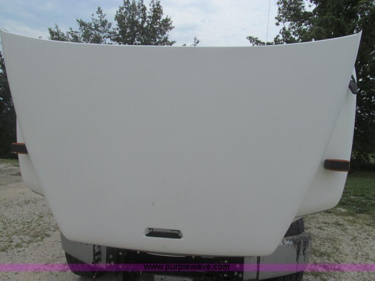 image for item I8975 1998 Freightliner FL70 dump truck