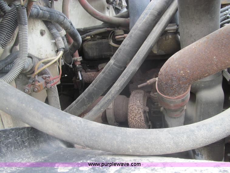 image for item I8975 1998 Freightliner FL70 dump truck