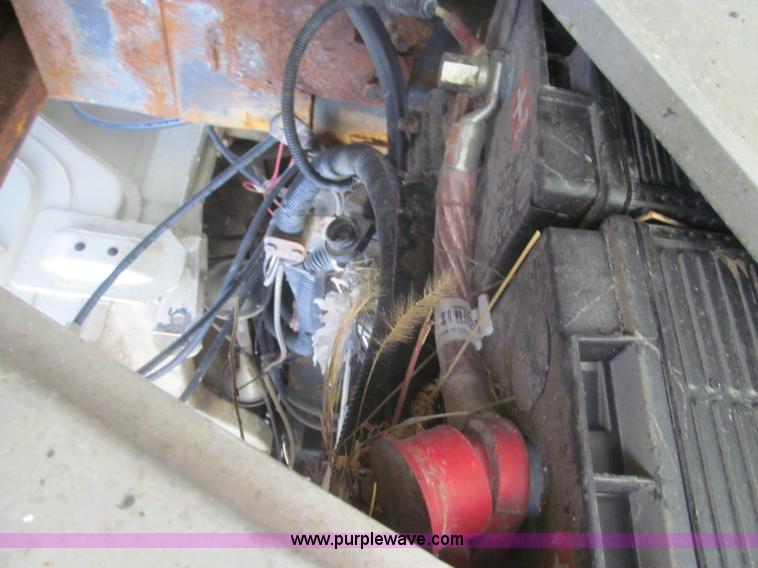 image for item I8975 1998 Freightliner FL70 dump truck