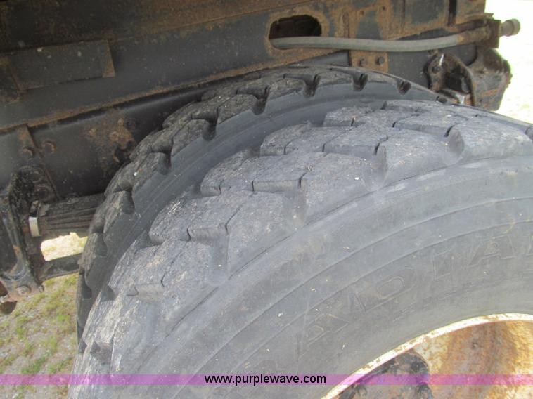 image for item I8975 1998 Freightliner FL70 dump truck