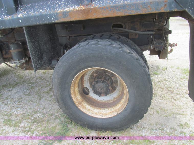 image for item I8975 1998 Freightliner FL70 dump truck