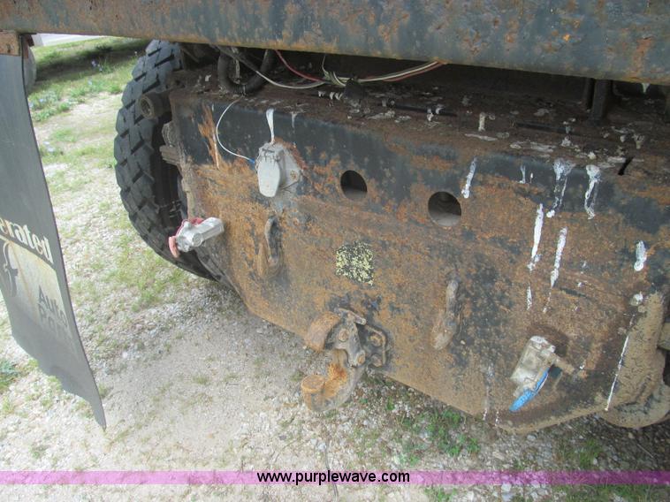 image for item I8975 1998 Freightliner FL70 dump truck