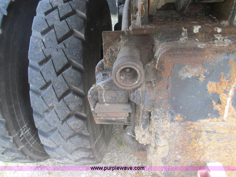 image for item I8975 1998 Freightliner FL70 dump truck