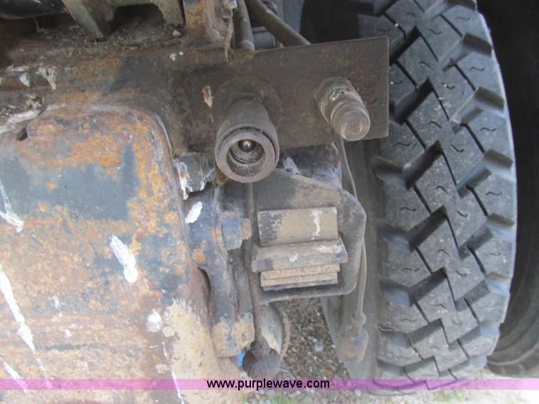 image for item I8975 1998 Freightliner FL70 dump truck