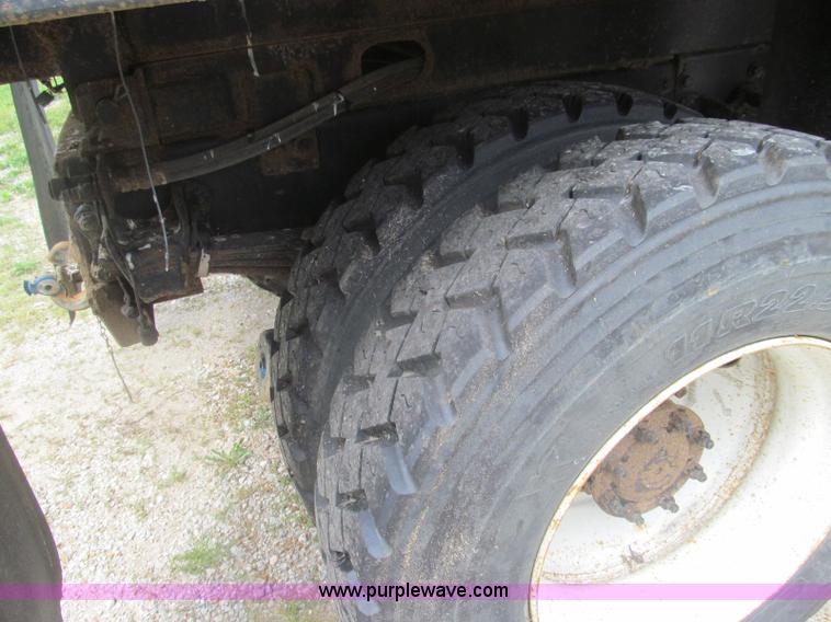 image for item I8975 1998 Freightliner FL70 dump truck